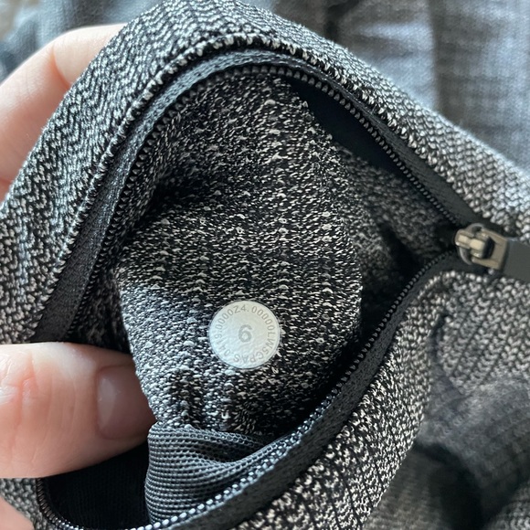 Lululemon Speed Up pants - Picture 3 of 3